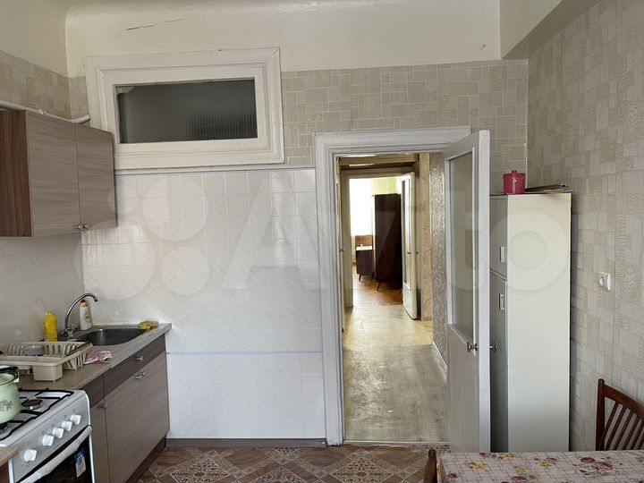 2-к. квартира, 58 м², 4/4 эт.