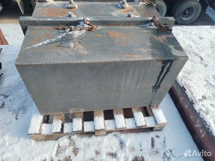 Ящик под инструменты на полуприцеп