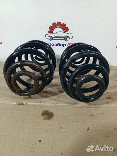 Пружина задняя Volkswagen Passat