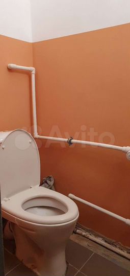 Комната 18 м² в 5-к., 4/5 эт.