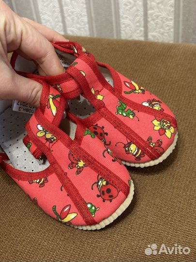 Кеды, босоножки, сланцы