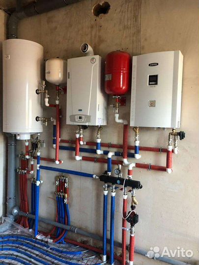 Монтаж системы отопления с тёплым полом в коттедже