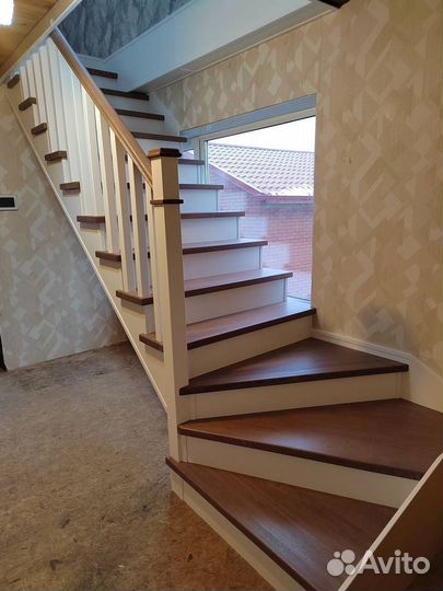 Лестница для офиса