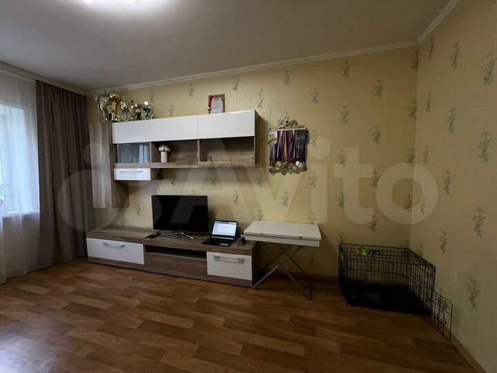 3-к. квартира, 86 м², 3/9 эт.