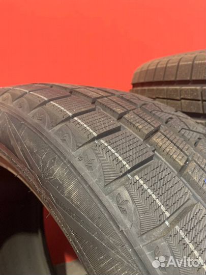 Triangle PL02 275/45 R21 110V