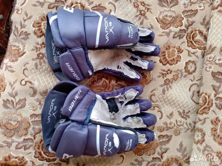 Краги хоккейные