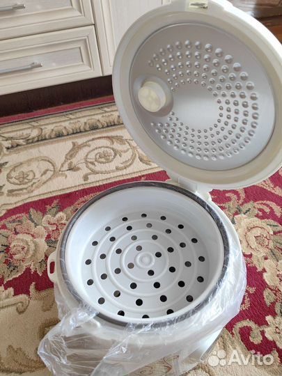 Мультиварка новая