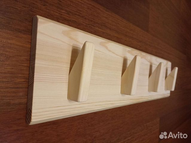 Вешалка настенная деревянная