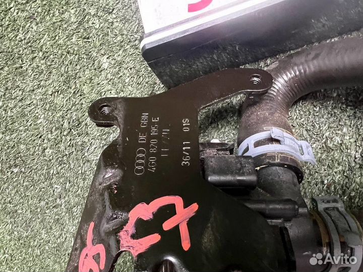 Помпа водяная с патрубками на Audi A6 (C7), 4G5