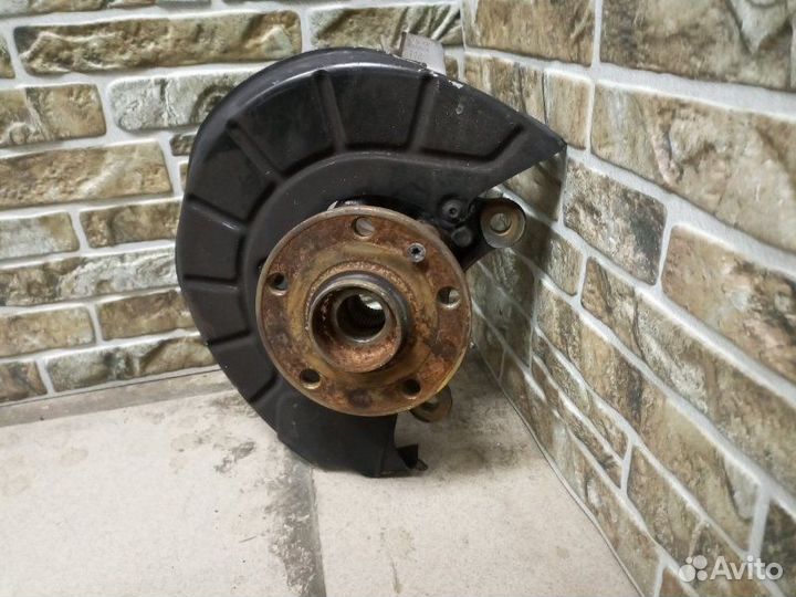 Цапфа/кулак поворотный передний правый Audi Q3/RS