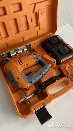 Аккумуляторный лобзик 128В