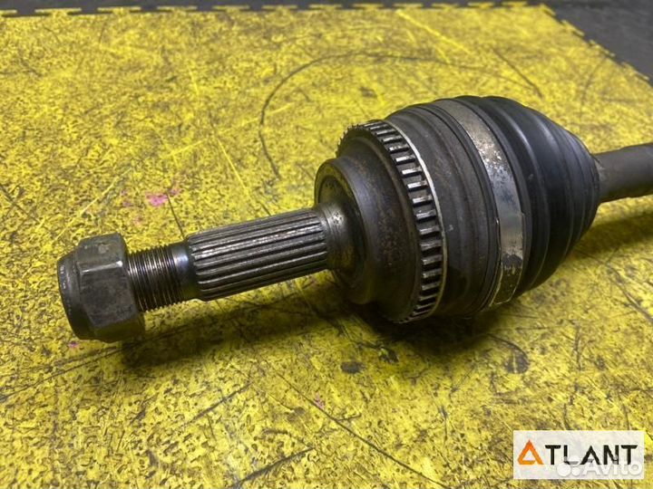 Привод передний правый toyota funcargo