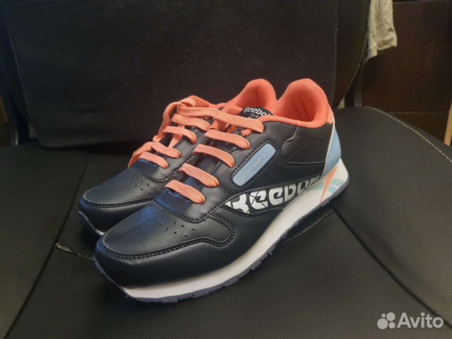 Кроссовки женские новые 38 размер