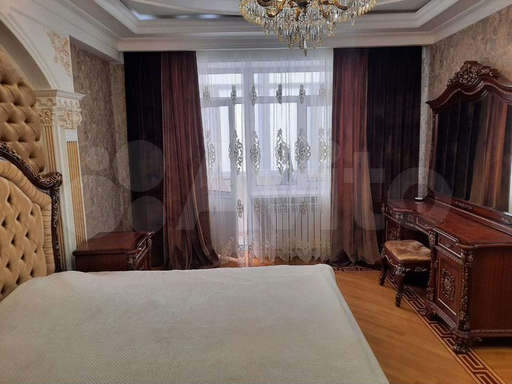 3-к. квартира, 128 м², 4/9 эт.