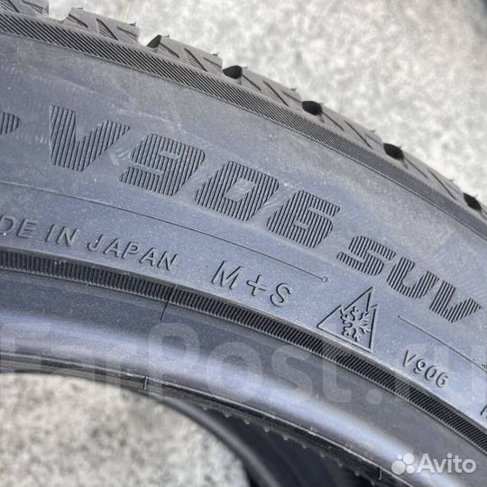 Yokohama BluEarth Winter V906 285/35 R22 106W