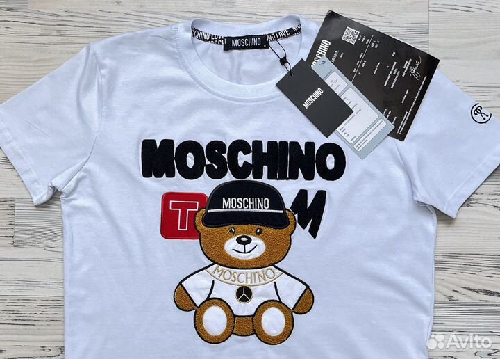 Футболка Moschino