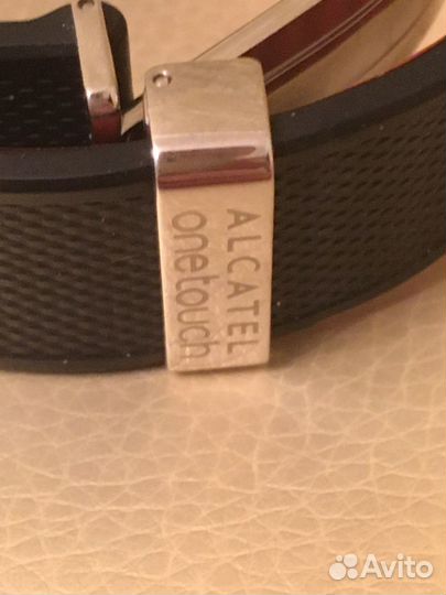 Часы Alcatel one touch