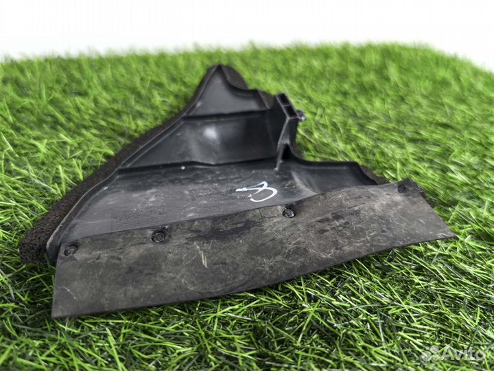 Пыльник Toyota Hilux AN120 2015-2020