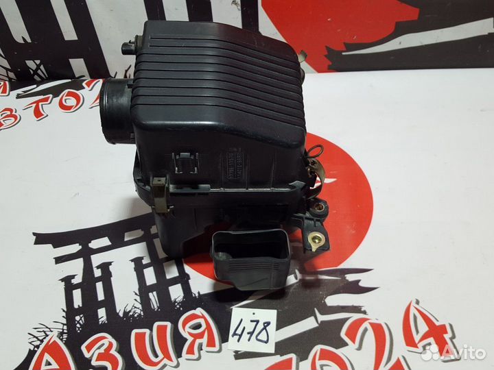 Корпус воздушного фильтра Toyota Raum EXZ10 5E-FE