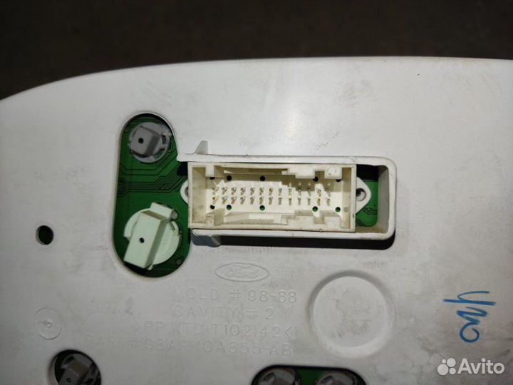 Щиток приборов Ford Focus 1 седан 2.0I splitport