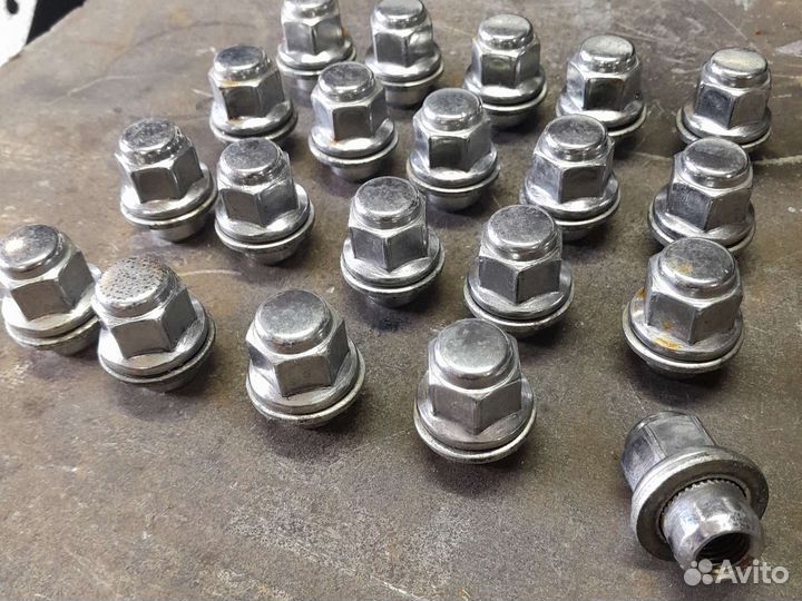 Комплект гаек