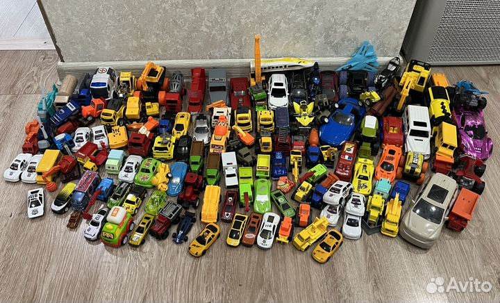 Игрушки машинки пакетом для мальчика