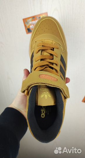 Кроссовки adidas (41 размер)