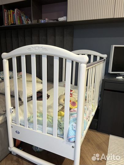 Детская кроватка