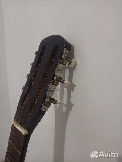 Акустическая гитара