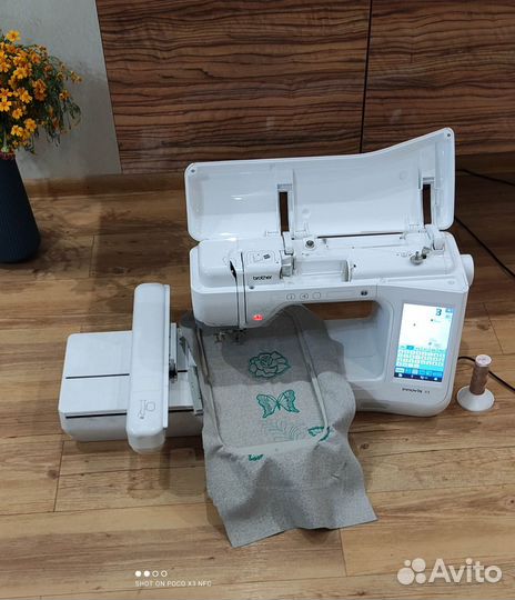 Вышивальная машинка brother innovis v3