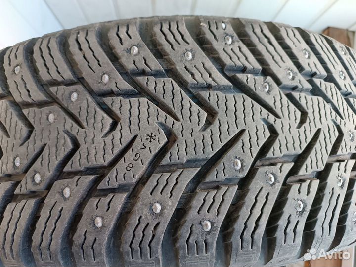 Nokian Tyres Hakkapeliitta 8 SUV 215/65 R16