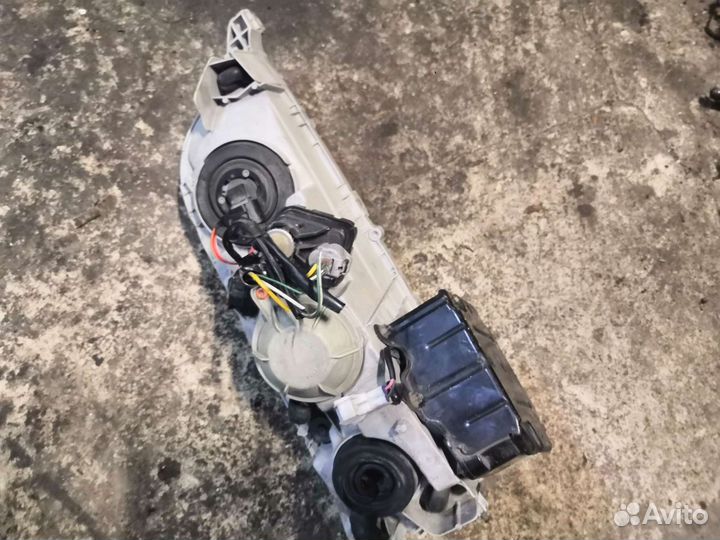 Фары mark 100 xenon