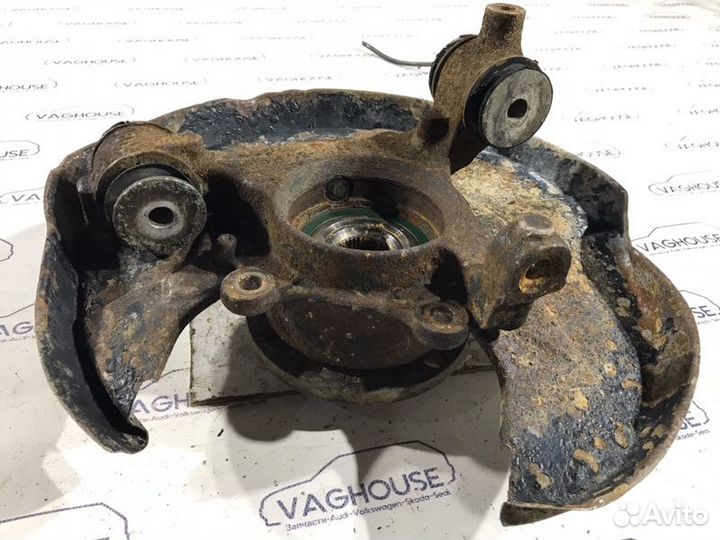 Кулак поворотный задний левый Audi A6 C5 Allroad