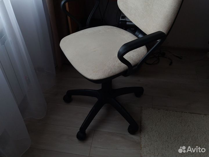 Компьютерный стул