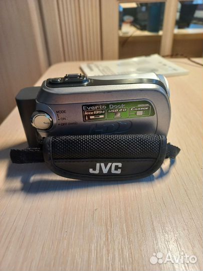 Видеокамера с жестким диском JVC Everio Hybrid