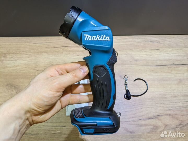 Фонарь Makita DML815