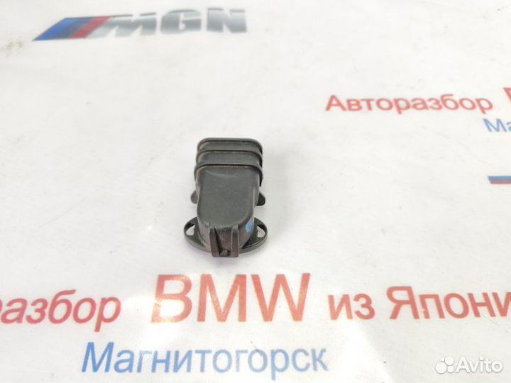 Крышка клеммы Bmw X5 E53 M54B30 2004