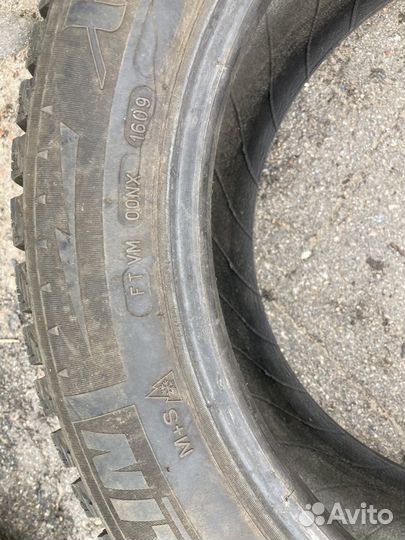 Michelin X-Ice North 215/55 R16 97