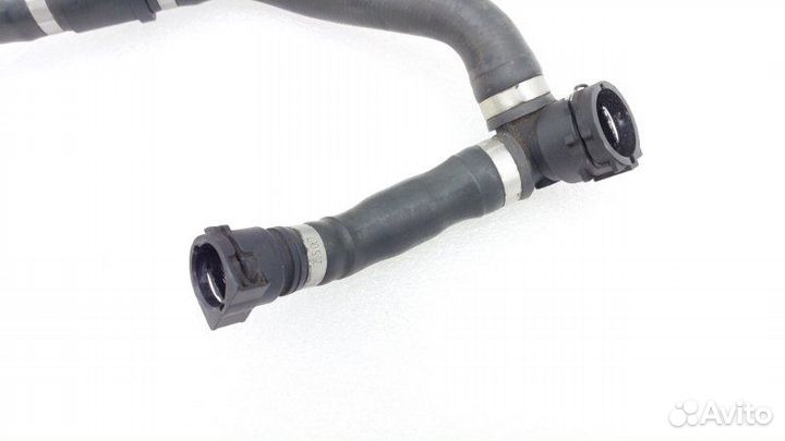 Патрубок системы охлаждения Mercedes-Benz E-Class