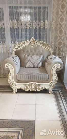 Диван новый,два кресла