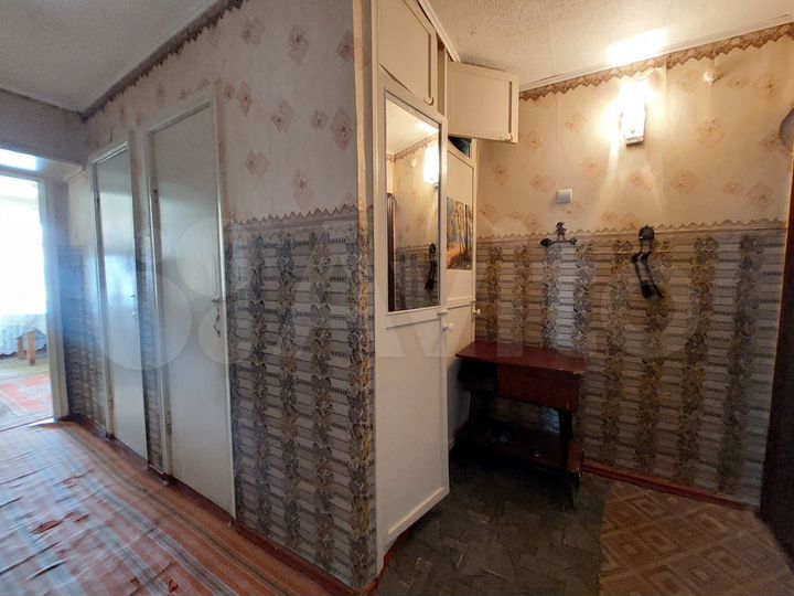 3-к. квартира, 57 м², 3/9 эт.