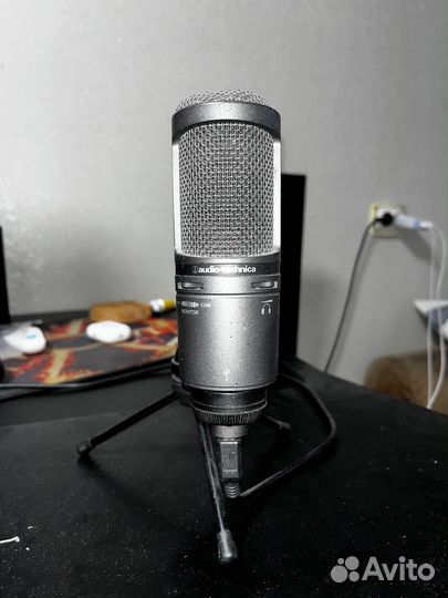 Студийный микрофон Audio-technica AT2020usb+