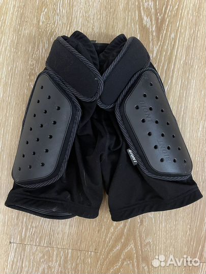 Защитные шорты для сноуборда Biont