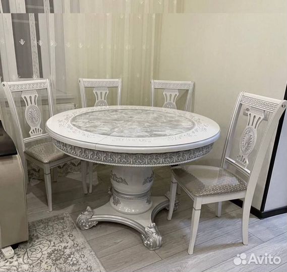 Стол и стулья от производителя