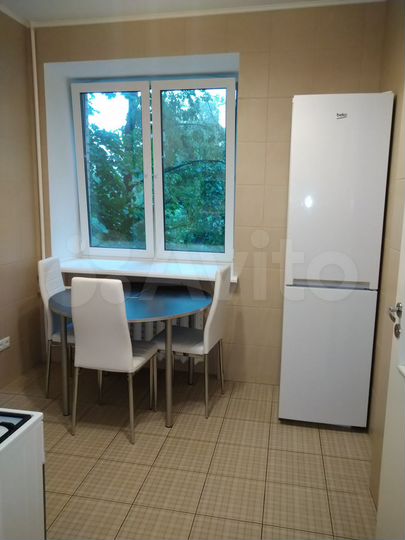 2-к. квартира, 58 м², 2/12 эт.