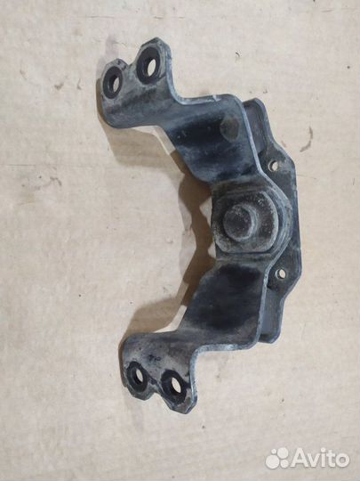 Подушка кпп Toyota Land Cruiser Prado 150 KDJ150