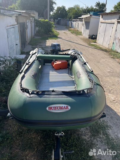 Лодка с мотором Gladiator 9,8 и прицепом