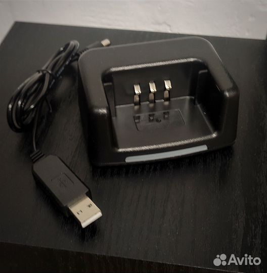 Зарядный стакан от USB для рации Baofeng