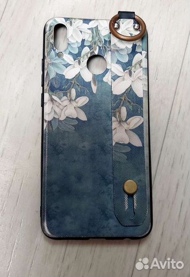 Чехлы на Honor 8x