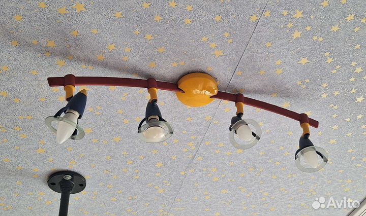 Люстра с поворотными светильниками